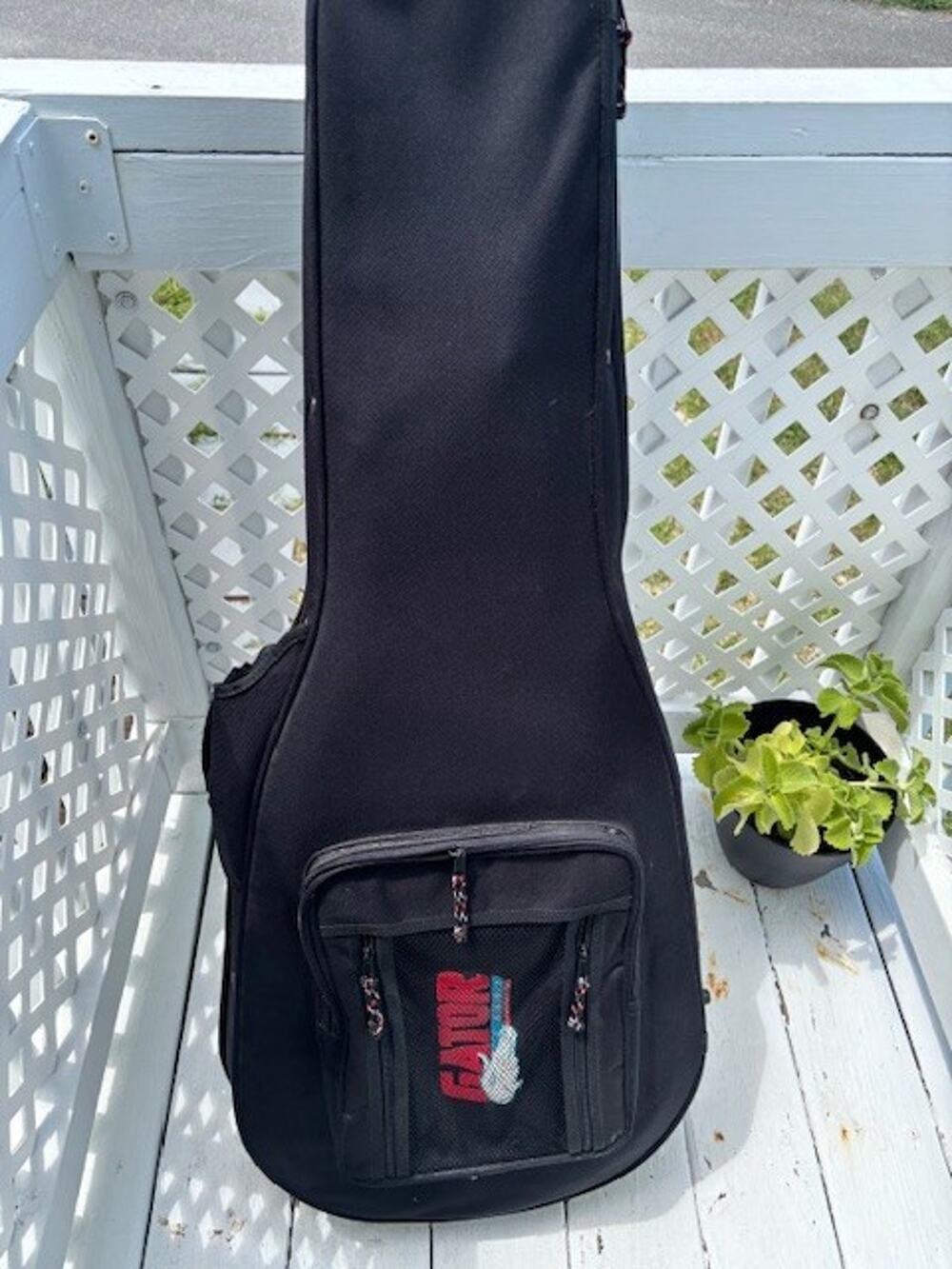 Gator Hard Guitar Case Black Molded Shell Padded Interior Electric Instrument